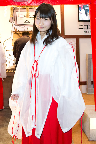 黄渤揭幕蜡像期待又紧张：人最怕的就是面对自己“hth体育”